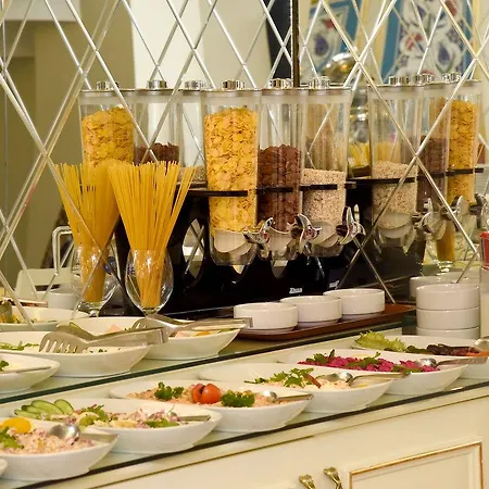 Town Hotel 3*